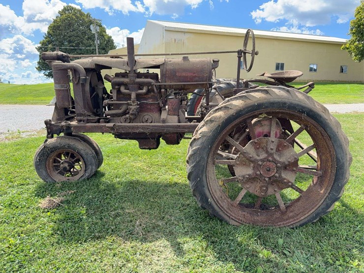 farmall-f-20-image-8