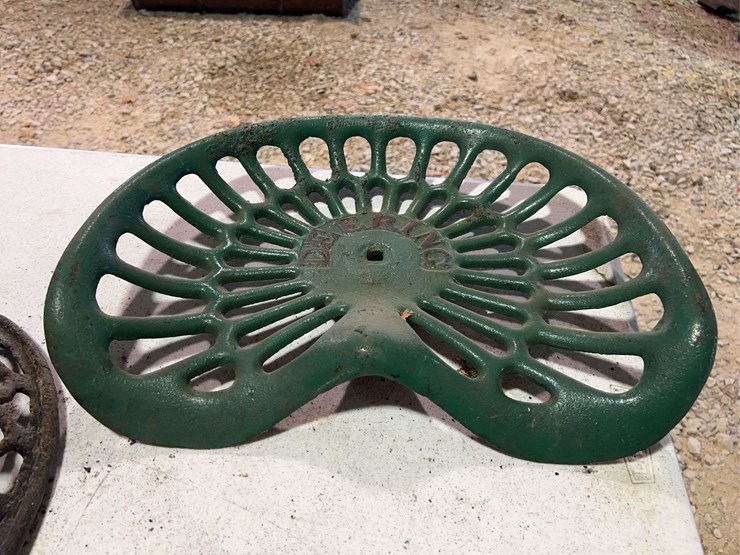 (3)-cast-iron-seats-image-12