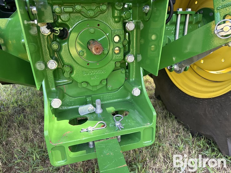 2024-john-deere-5100e-image-9