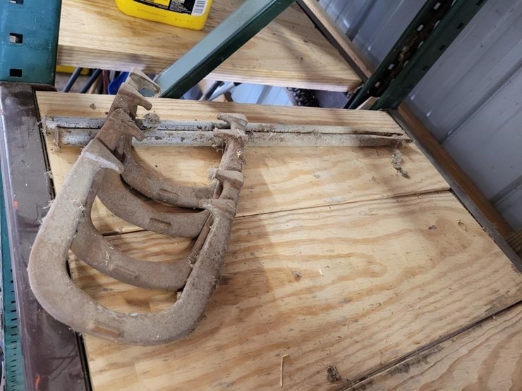horseshoe-pitching-set-image-1