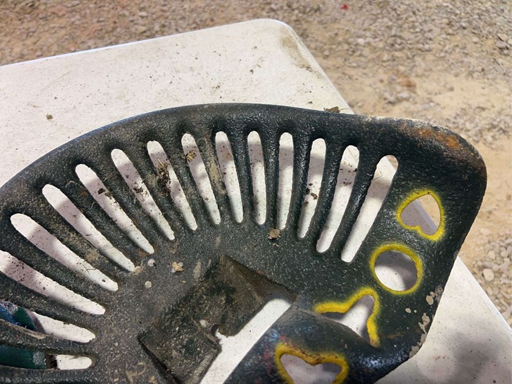 (3)-cast-iron-seats-image-14