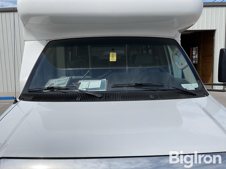 2010-ford-e450-image-10