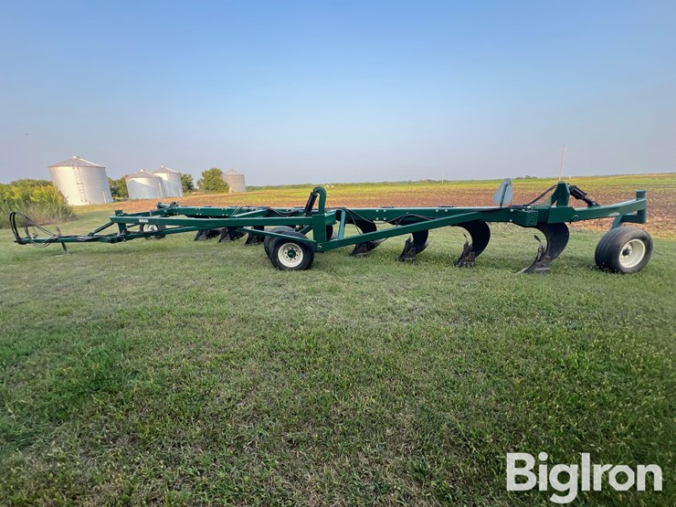 baker-3200-9-16”-9-bottom-plow-image-8