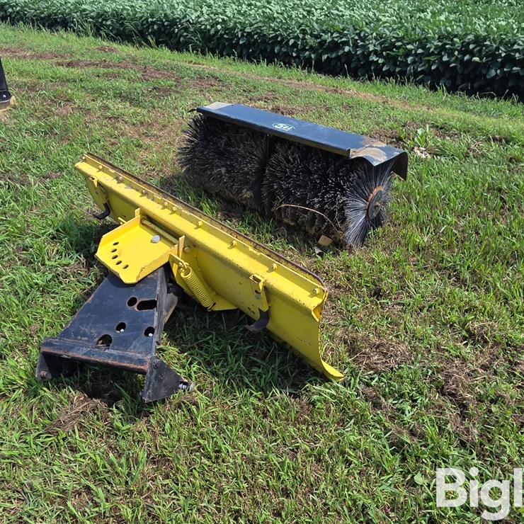 Ardisam Snow Moving Attachments