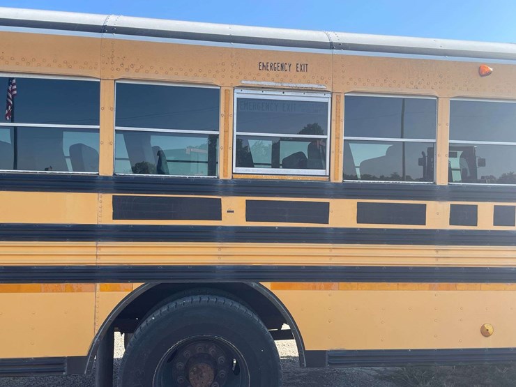 2002-bluebird-school-bus-image-34