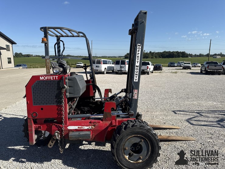 2005-moffett-m5500-image-4