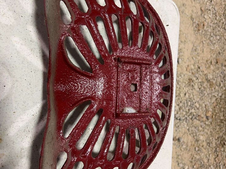 (3)-cast-iron-seats-image-5