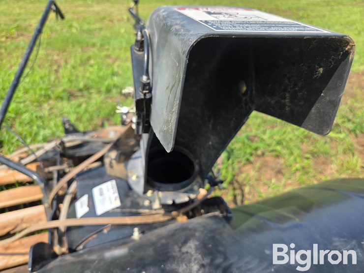 john-deere-318-image-9