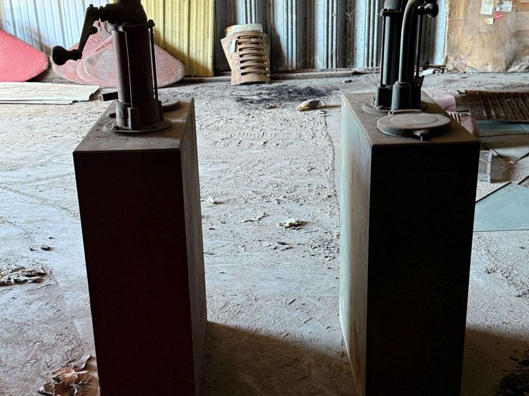 pair-of-phillips-pump-&-tank-co.-model-90bs-fuel-pumps-with-tanks-image-3