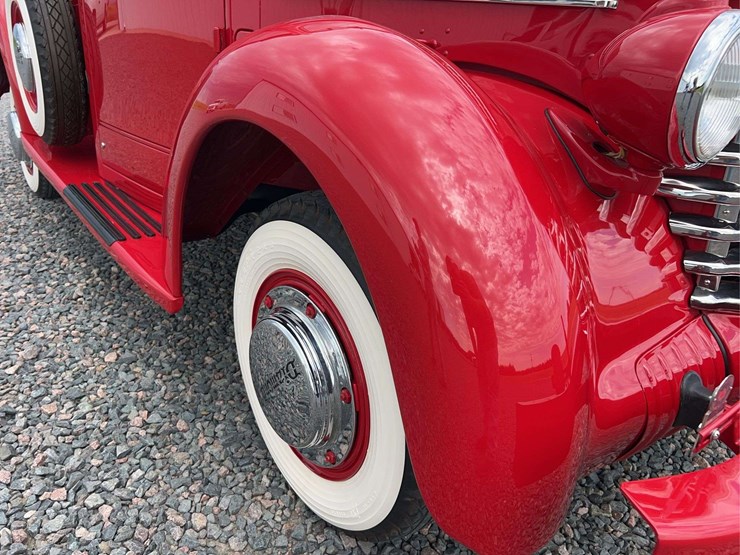 1948-diamond-t-201-one-ton-pickup-image-10