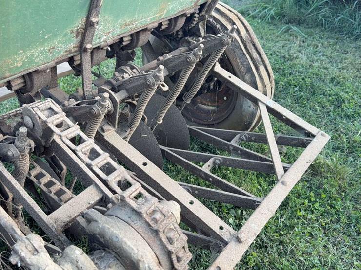 8ft-grain-drill-image-19