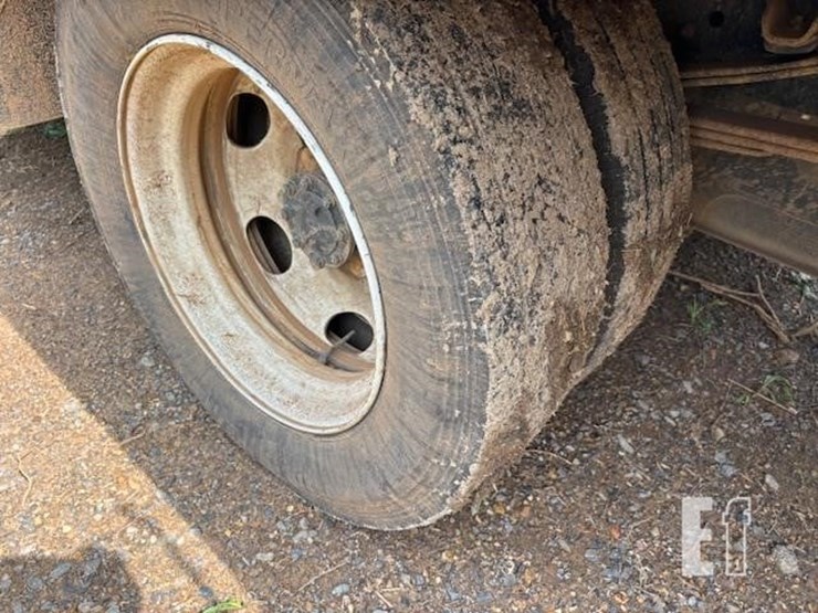 chevrolet-4500xd-landscape-truck-image-11