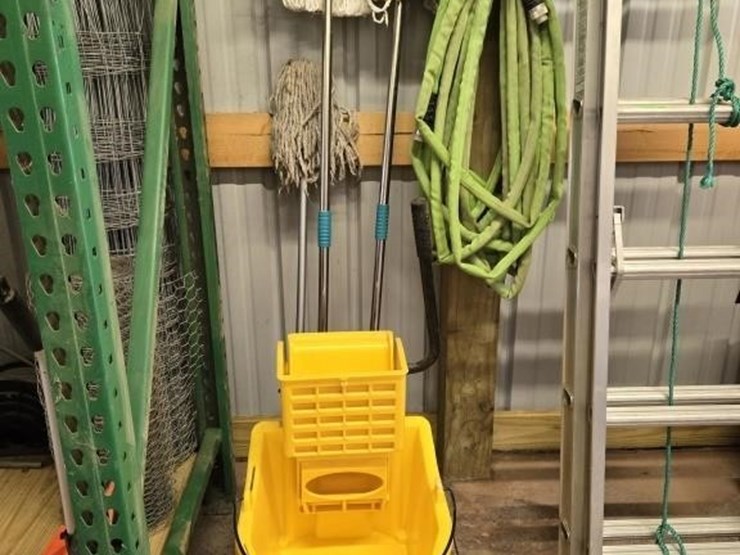 mop-bucket-mops-garden-hose-image-1