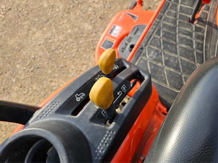 kubota-bx2380-image-30