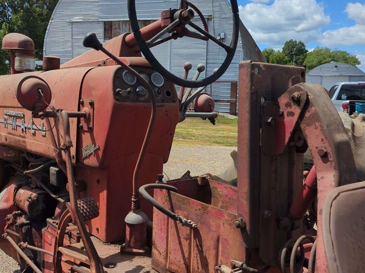 mccormick-farmall-diesel-400-wf-image-12