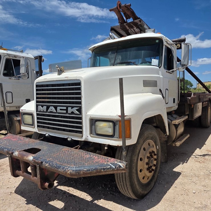 1993 MACK CH613