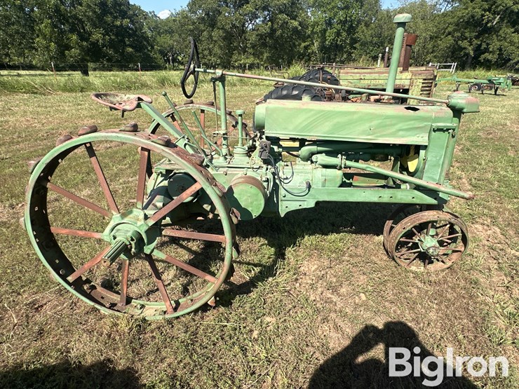 john-deere-b-image-8
