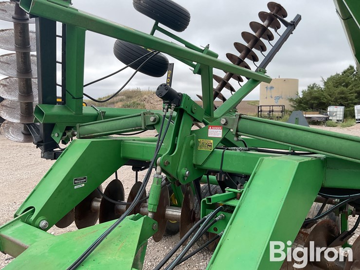 john-deere-630-image-12