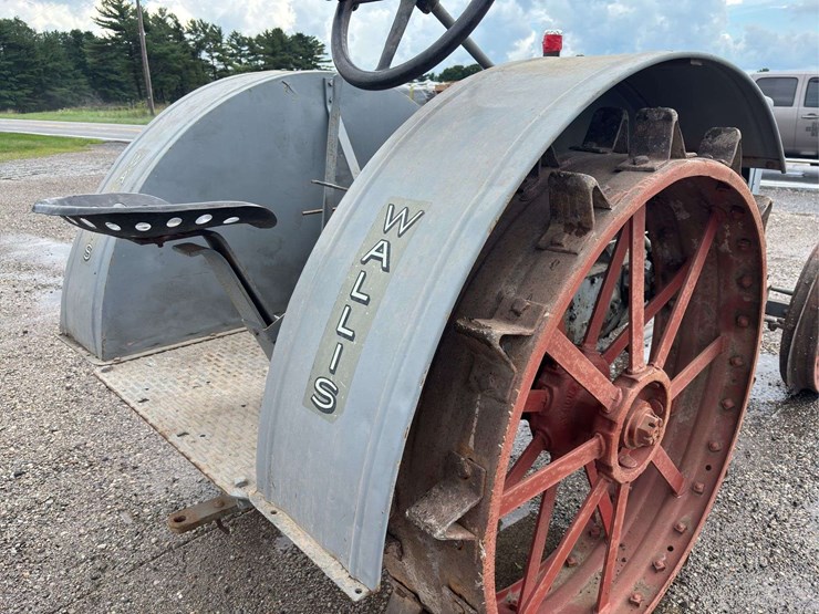 wallis-20-30-tractor-image-28