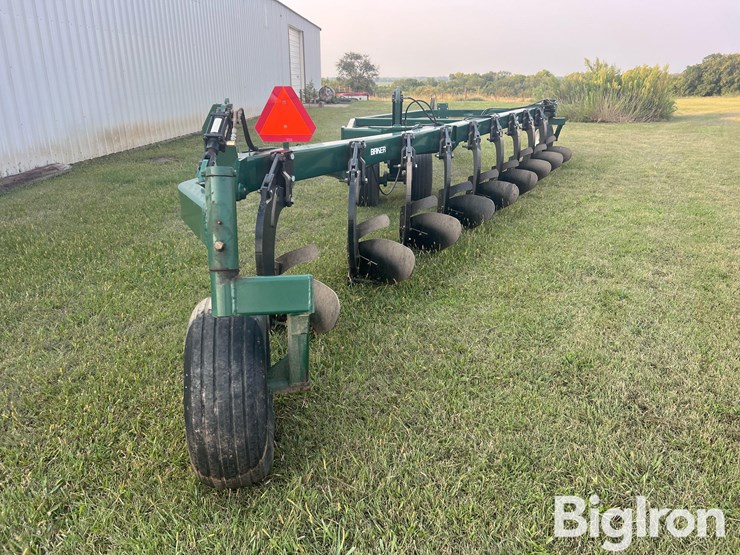 baker-3200-9-16”-9-bottom-plow-image-6