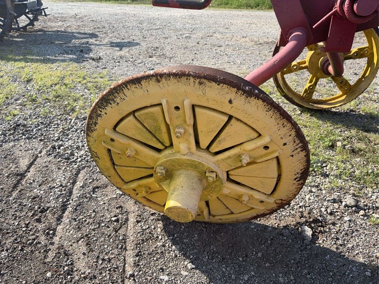 minneapolis-moline-disc-plow-image-17