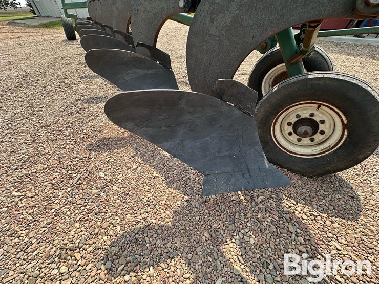 baker-12-16”-12-bottom-land-plow-image-12