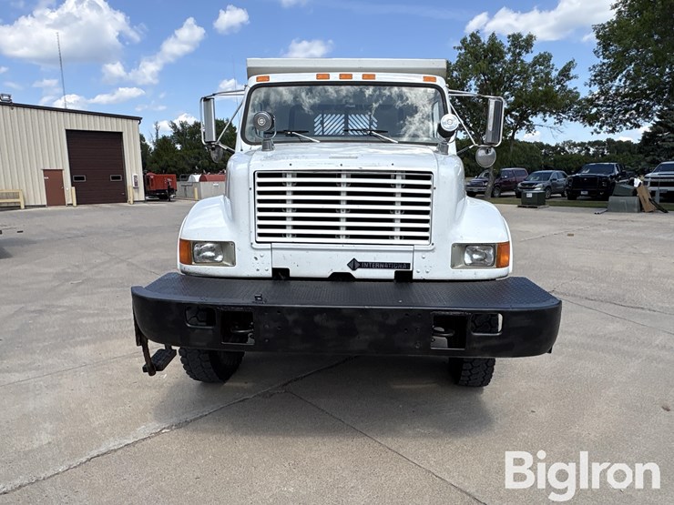 1997-international-4800-image-2