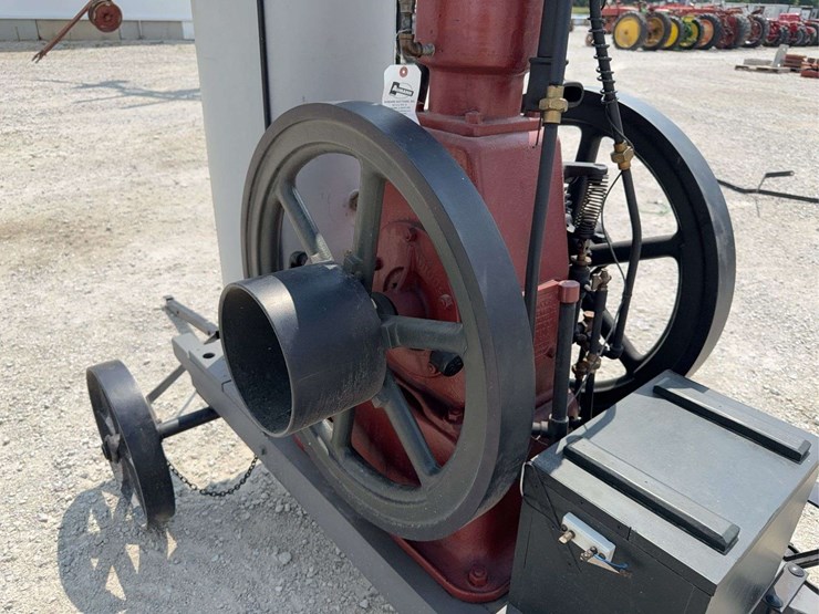 3-hp-international-harvester-“famous”-vertical-engine-image-30