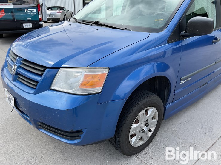 2008-dodge-grand-caravan-se-image-11