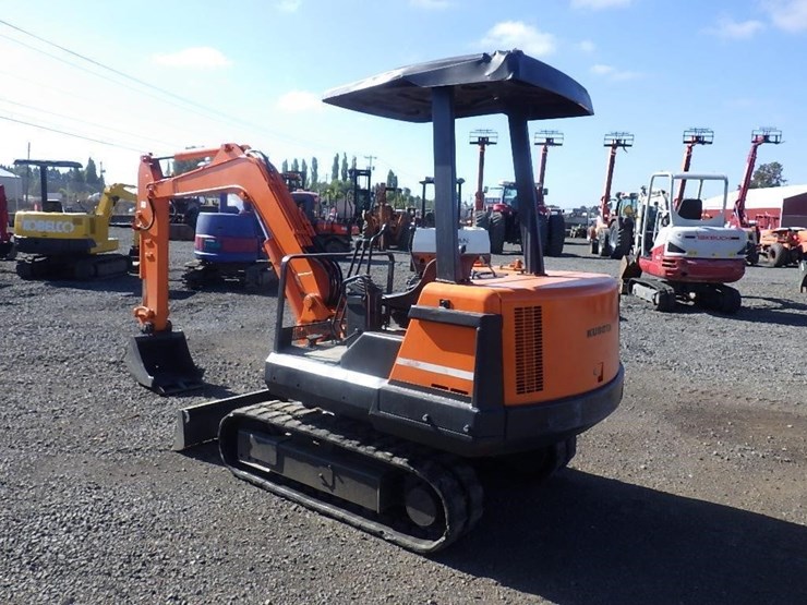 kubota-kx026-image-5