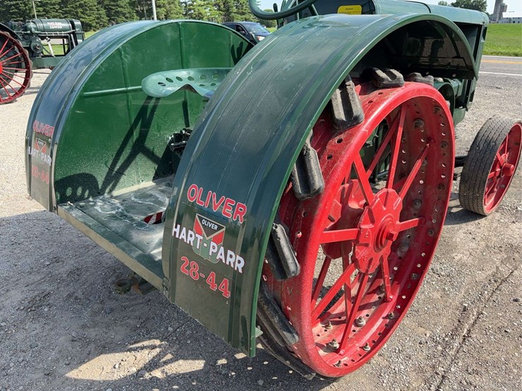 oliver-28-44-image-33