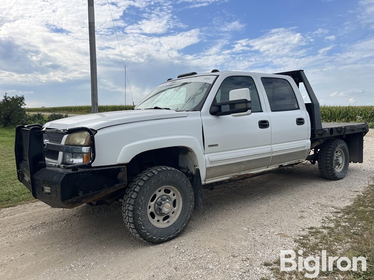 2004-chevrolet-silverado-2500-image-1