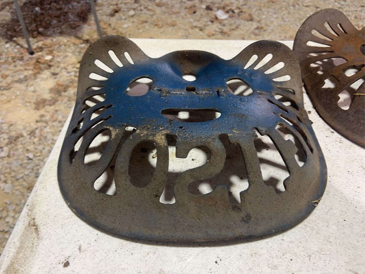 (3)-cast-iron-seats-image-16