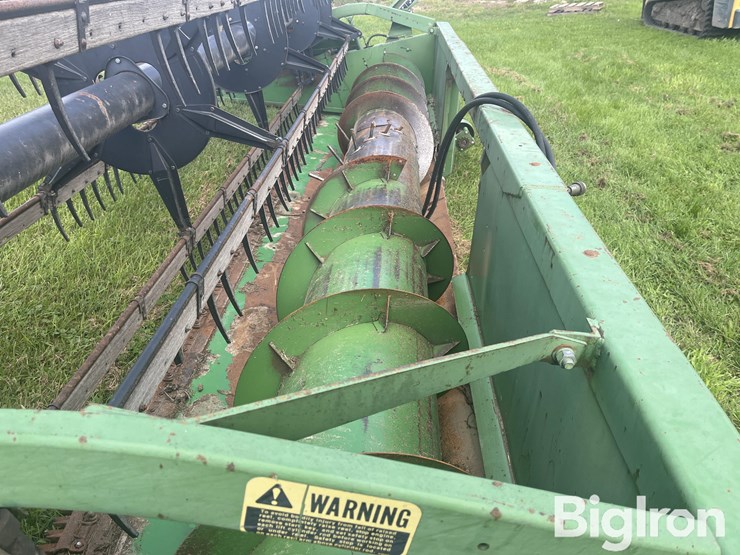 john-deere-216-image-13