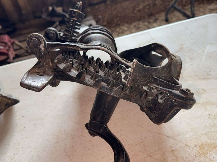 (2)-black-hawk-corn-sheller-image-10