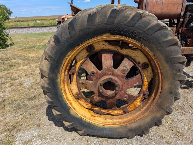 international-harvester-tractor-f-20-image-13