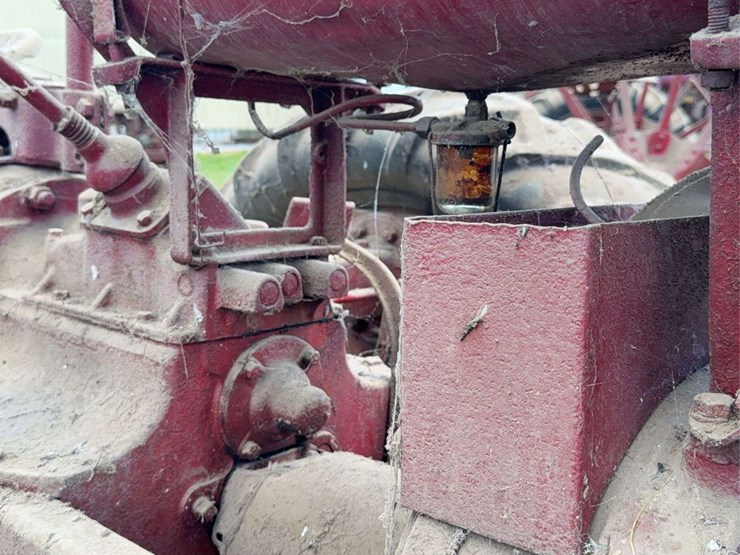 farmall-f-20-image-55