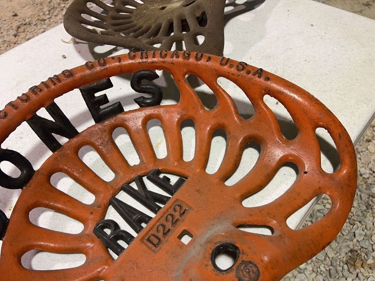 (3)-cast-iron-seats-image-9