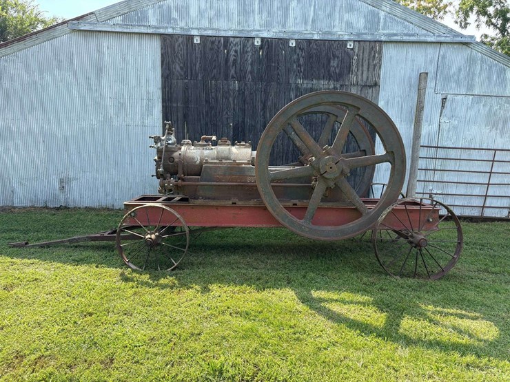 blackbear-25-hp-engine-on-cart-image-1