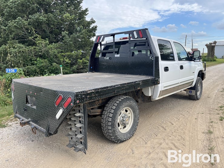2004-chevrolet-silverado-2500-image-5