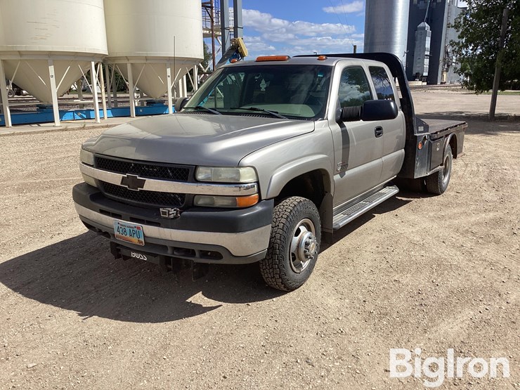 2001-chevrolet-silverado-3500-image-1