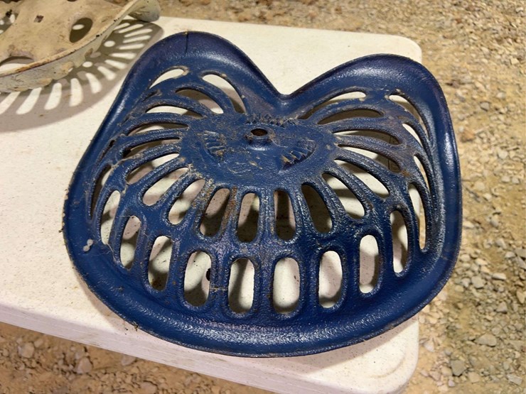 (3)-cast-iron-seats-image-6