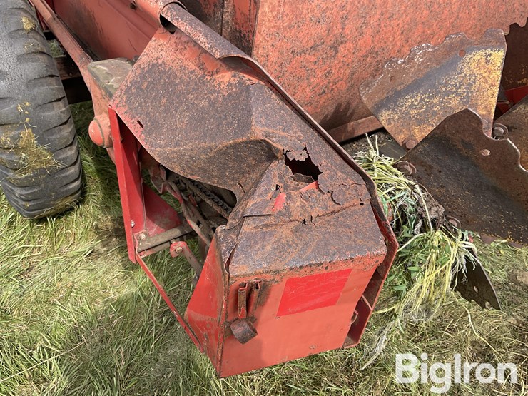new-holland-329-image-19