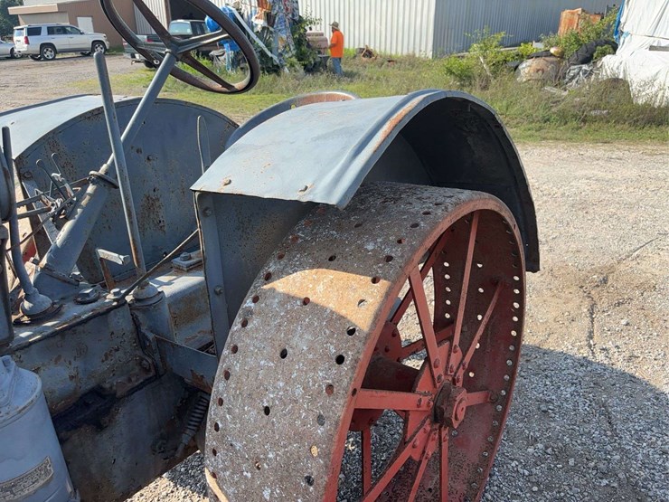 mccormick-deering-10-20-image-42