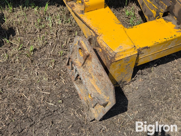 davis-d2100-backhoe-attachment-image-15