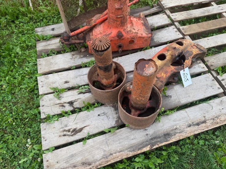 allis-chalmers-tractor-parts-image-2