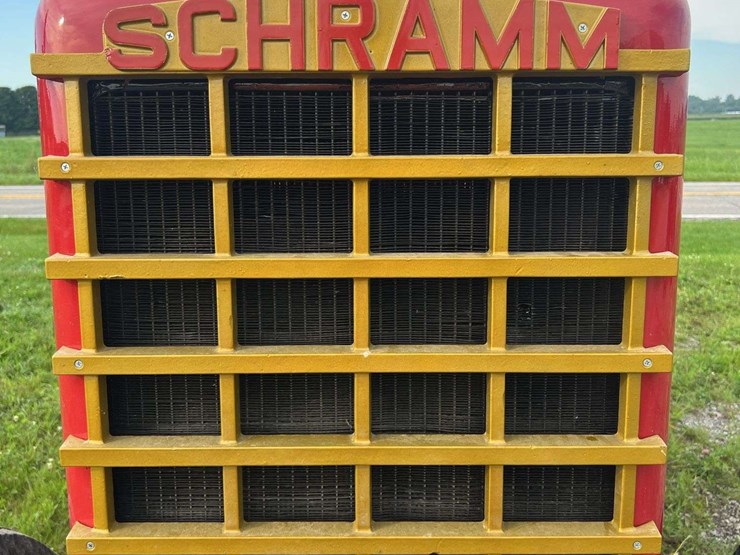 schramm-pneumatractor-image-9