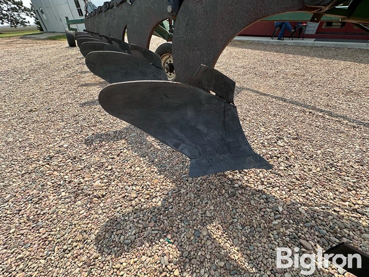 baker-12-16”-12-bottom-land-plow-image-13