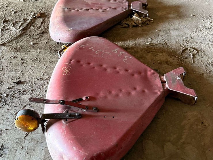 pair-of-international-harvester-farmall-tractor-rear-fenders-with-mounting-brackets-and-pto-shield-image-3