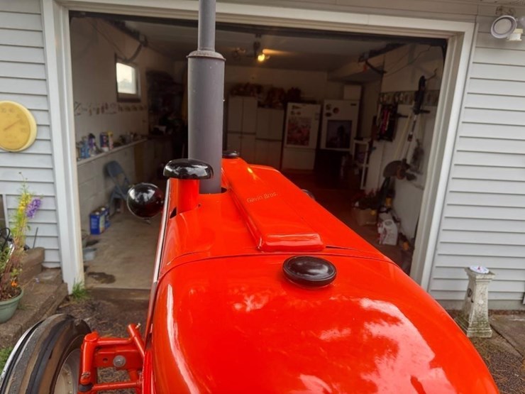 allis-chalmers-d10-series-ii-tractor-image-16